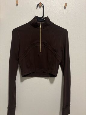 Lululemon Women's Define Cropped Jacket with gold hardware